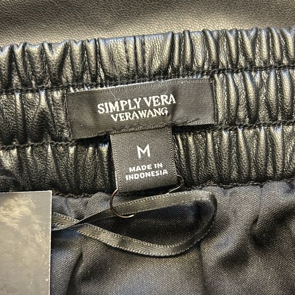 NWT Simply Vera Vera Wang Faux-Leather Midi Skirt in Vera Black M - Picture 13 of 15